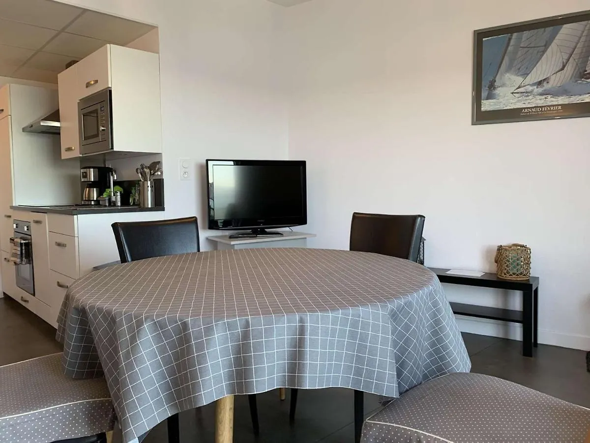 Appartement Refait A Neuf Avec Vue Mer, Wifi Et Balcon A Perros-Guirec - Fr-1-368-59